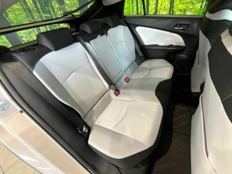PRIUS-8