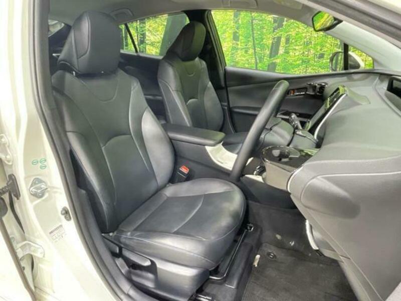 PRIUS-8
