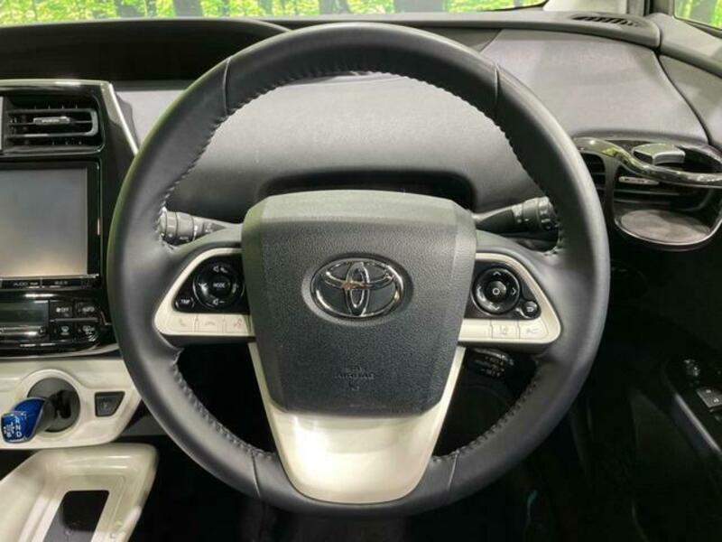 PRIUS-11