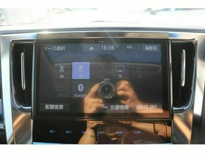 VELLFIRE-4