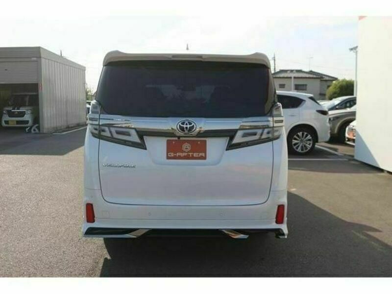 VELLFIRE-7