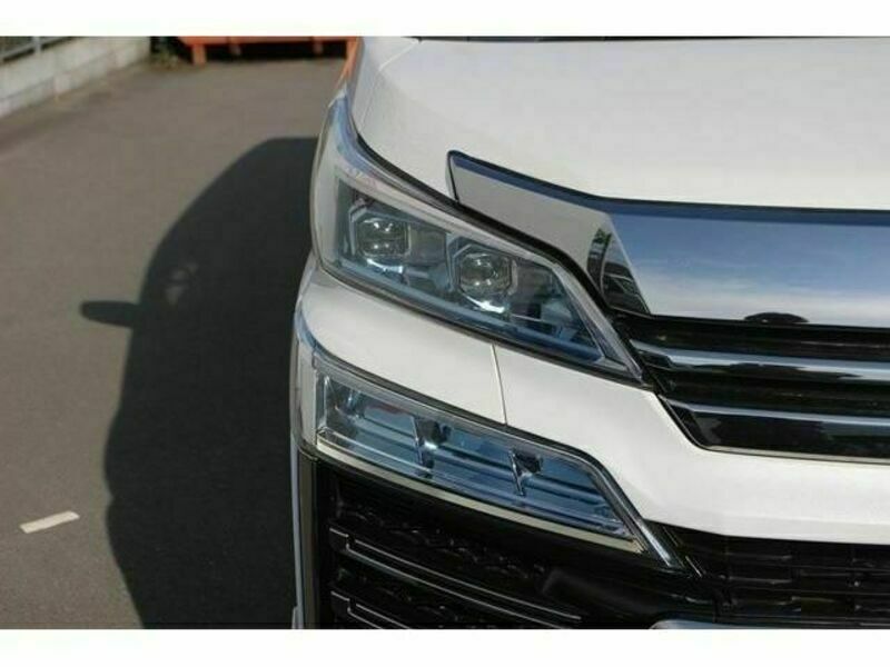 VELLFIRE-9
