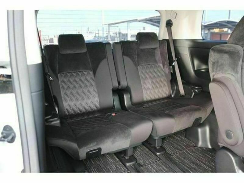 VELLFIRE-14