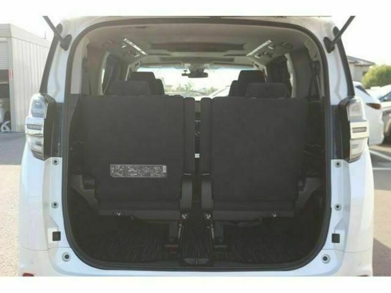 VELLFIRE-17