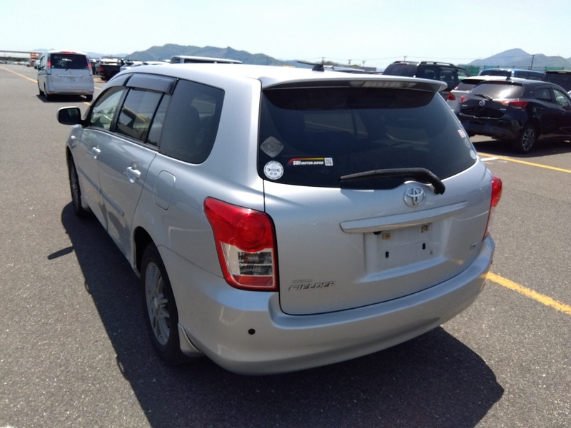 COROLLA FIELDER