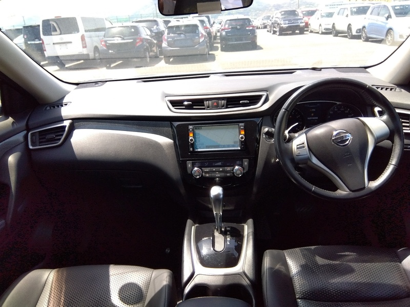 X-TRAIL