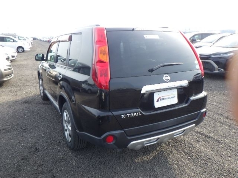 X-TRAIL