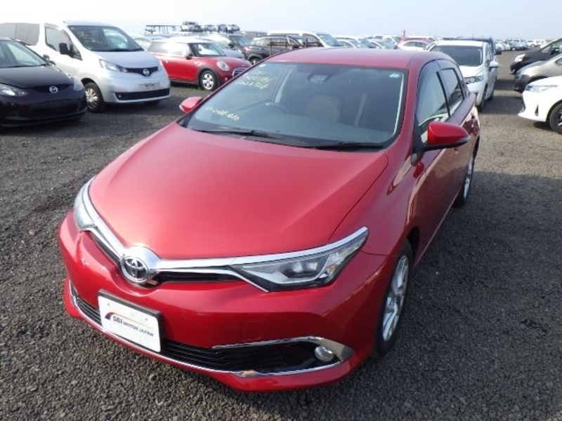 TOYOTA　AURIS