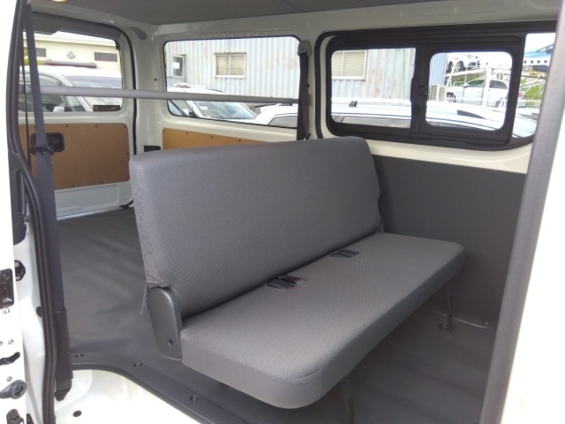 HIACE VAN-6