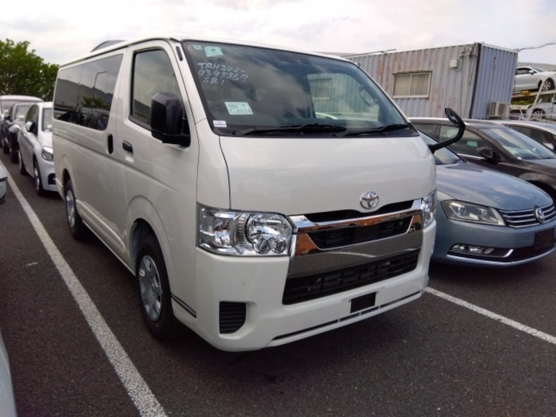 HIACE VAN-1