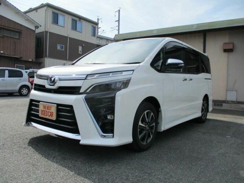 TOYOTA　VOXY