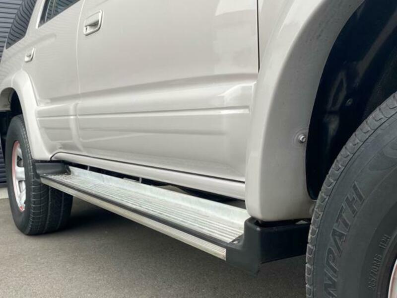 HILUX SURF-2