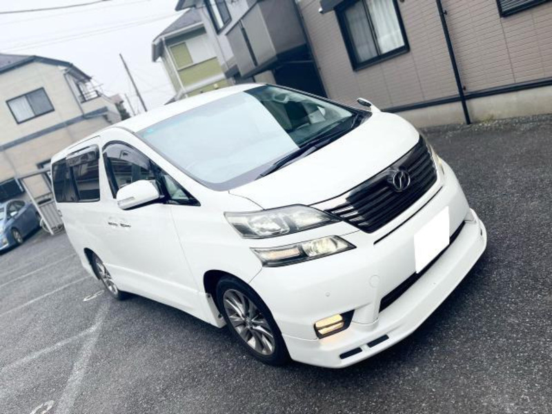 TOYOTA　VELLFIRE