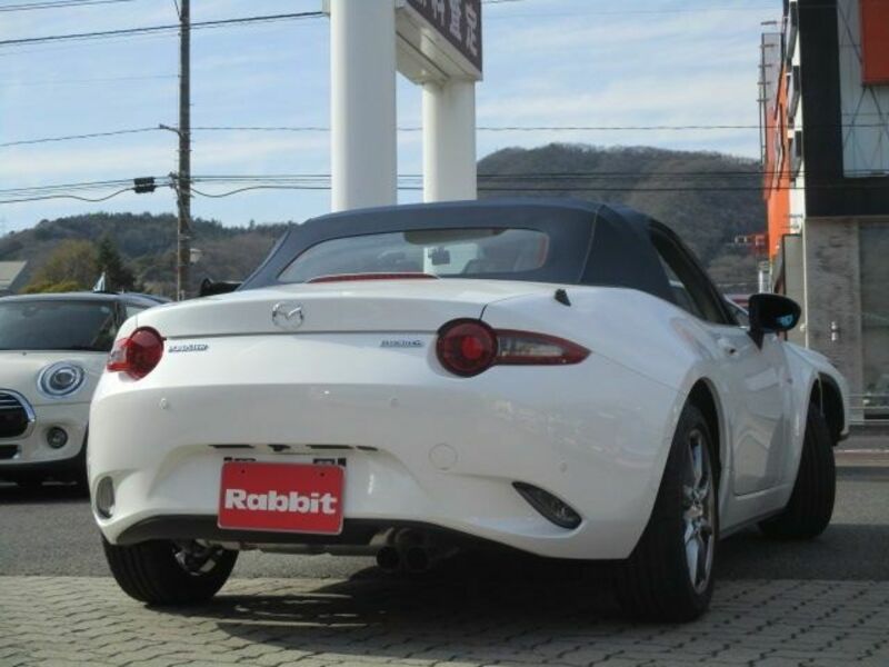 ROADSTER-22