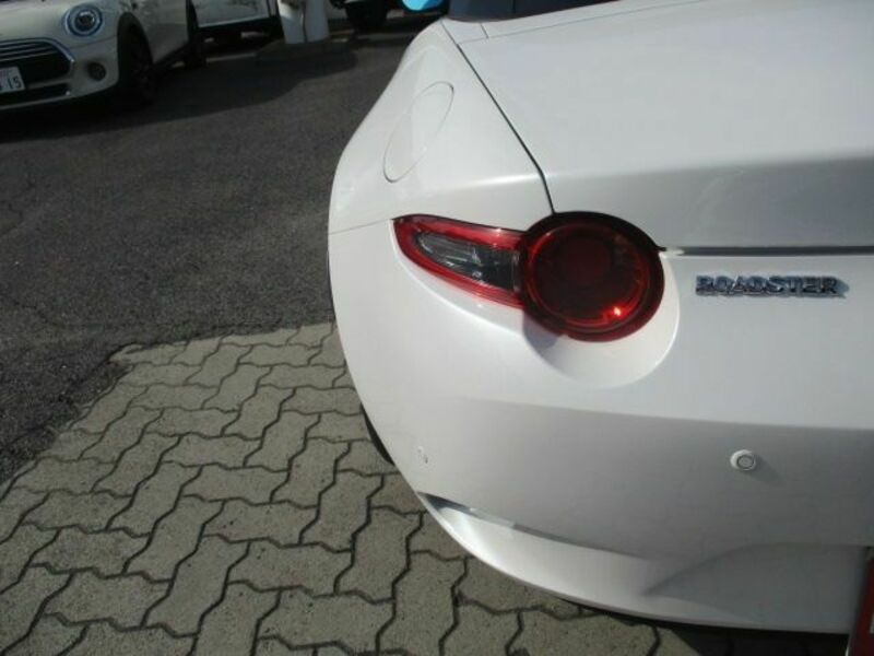 ROADSTER-26