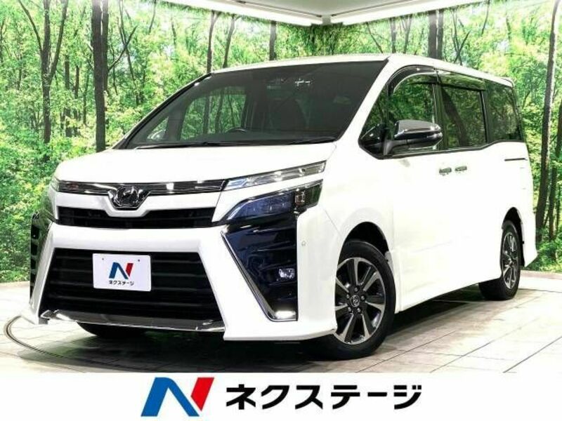 TOYOTA　VOXY