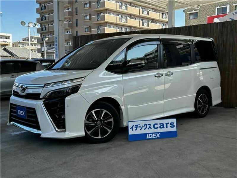 TOYOTA　VOXY