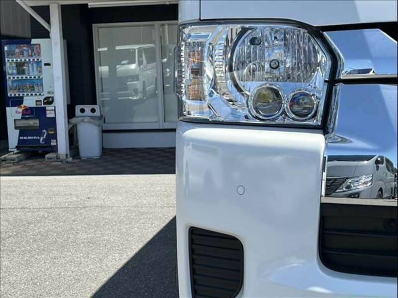 HIACE VAN-9
