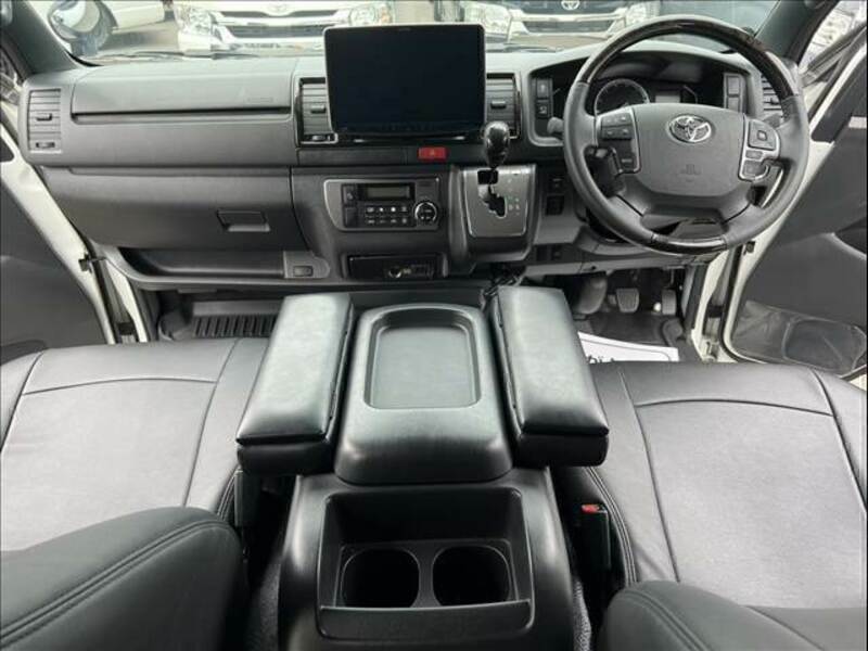 HIACE VAN-3