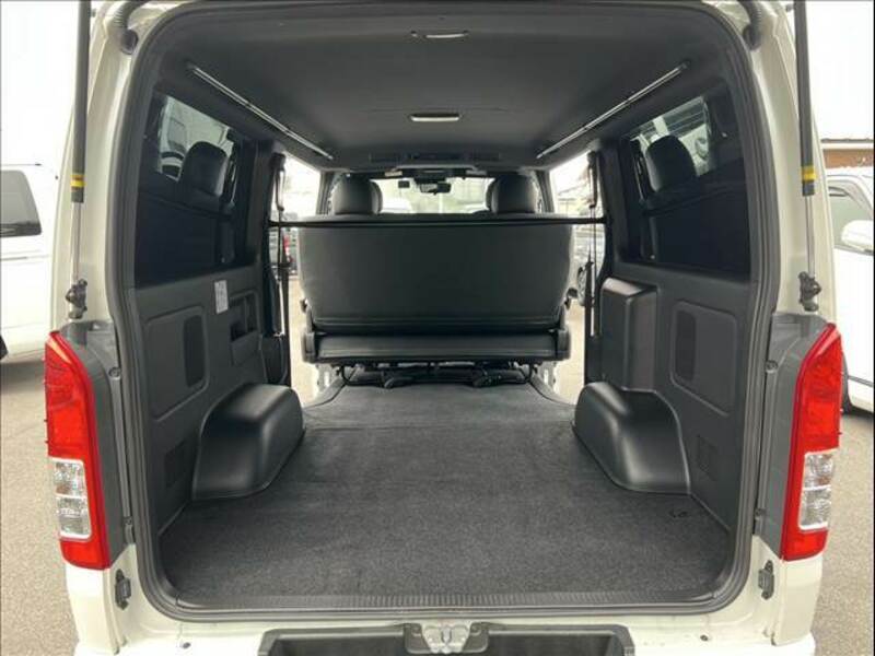HIACE VAN-19