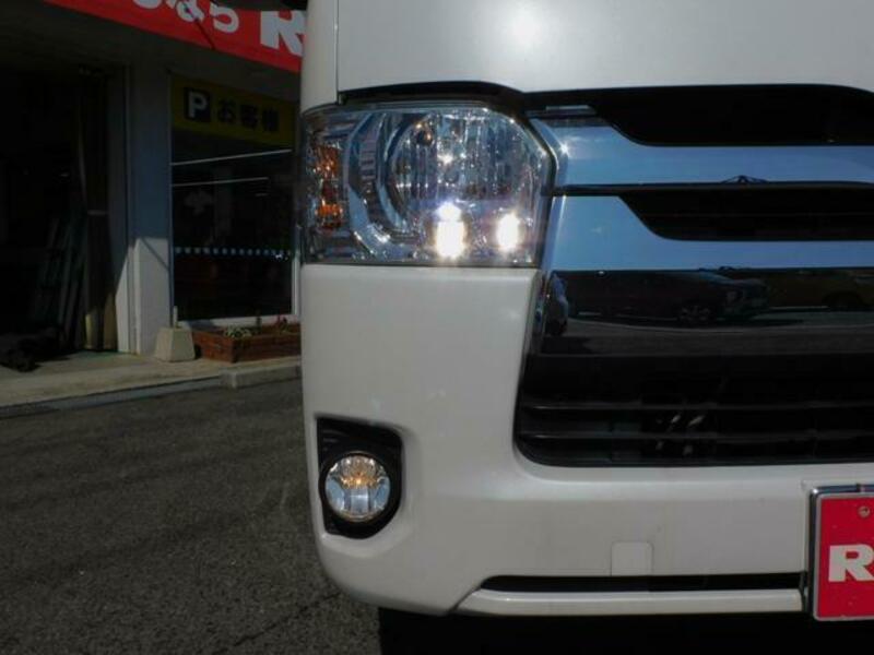 HIACE VAN-11