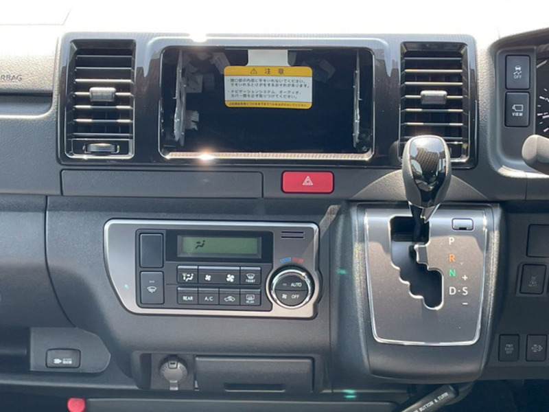 HIACE VAN-14