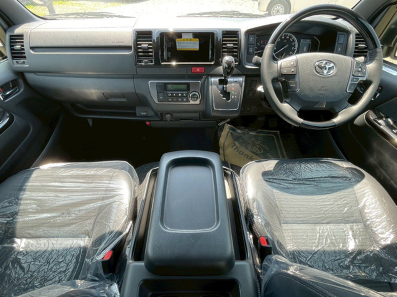 HIACE VAN-13