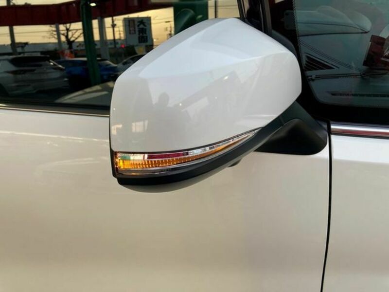 VELLFIRE-12