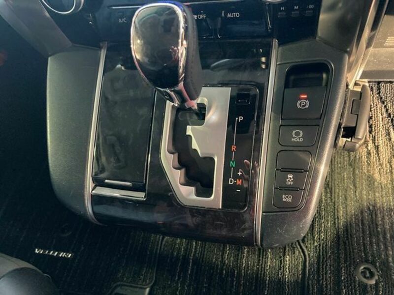 VELLFIRE-26