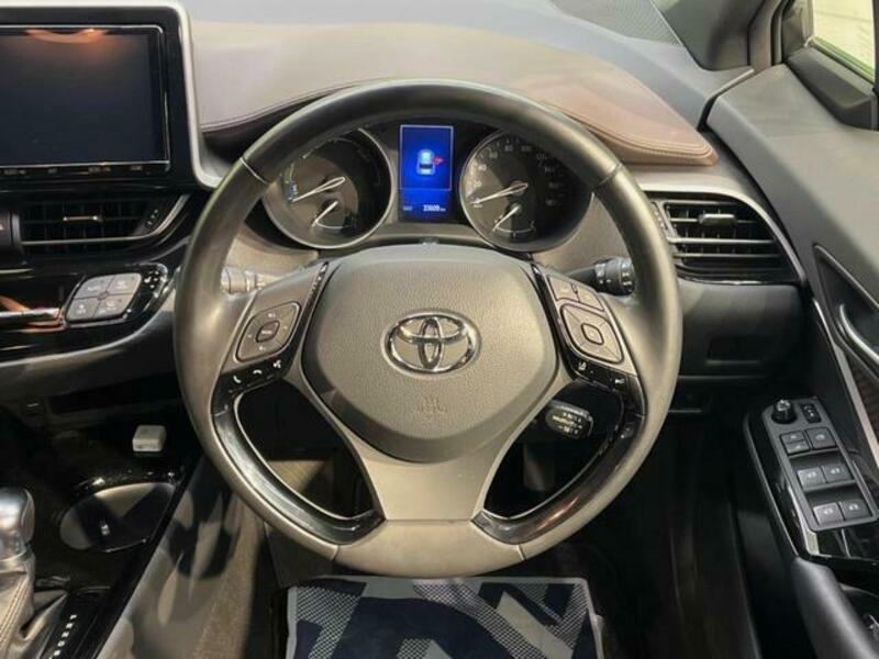 C-HR-11