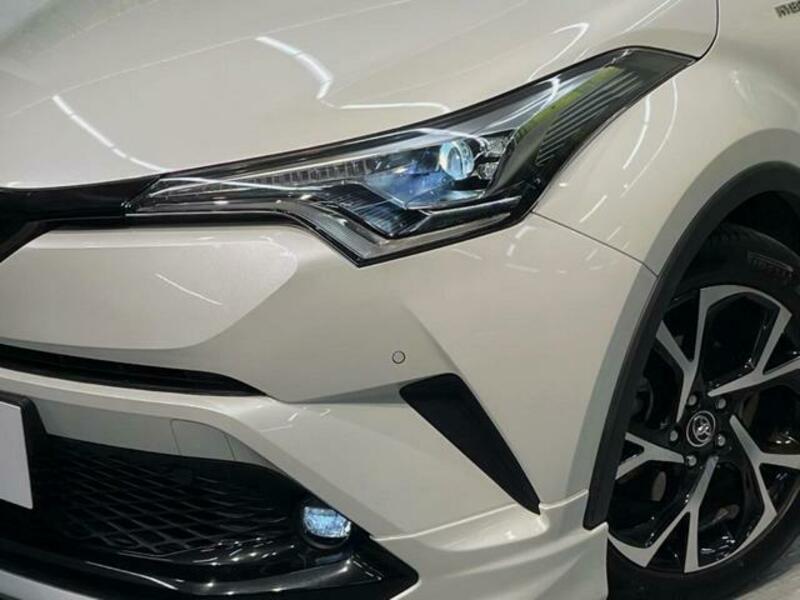 C-HR-12