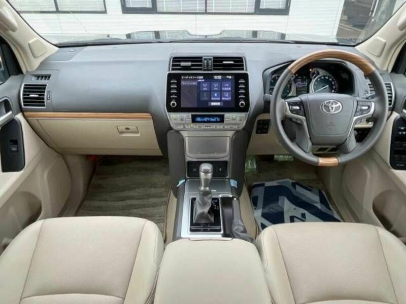 LAND CRUISER PRADO-1