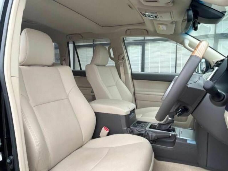 LAND CRUISER PRADO-8
