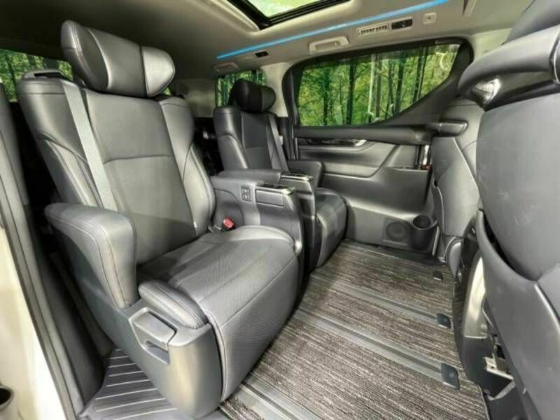 VELLFIRE-8