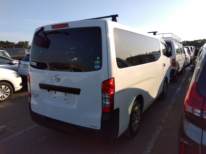 NV350 CARAVAN-3
