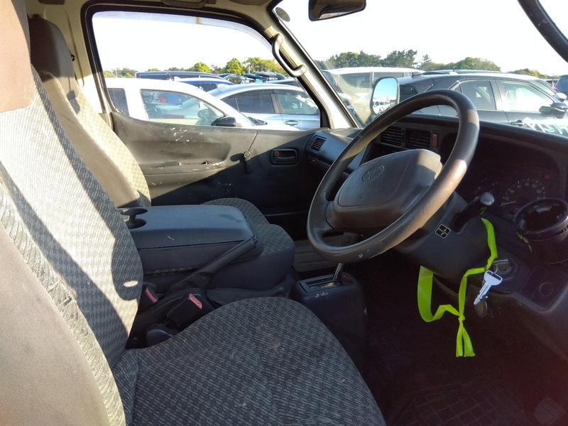 HIACE VAN
