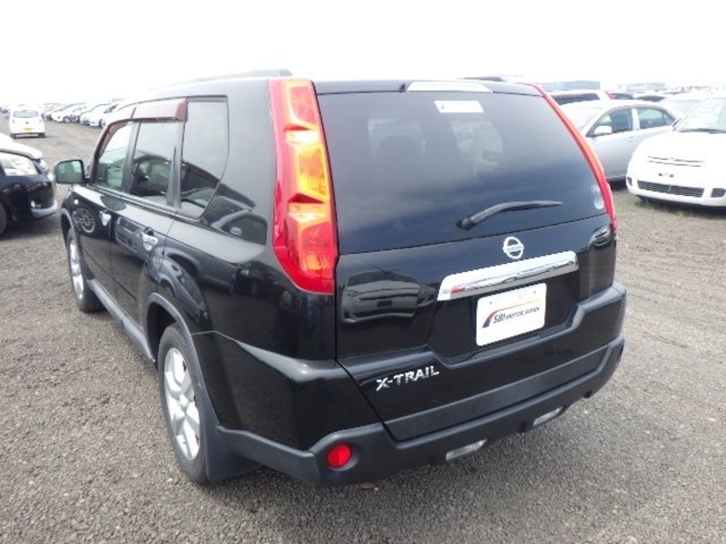 X-TRAIL