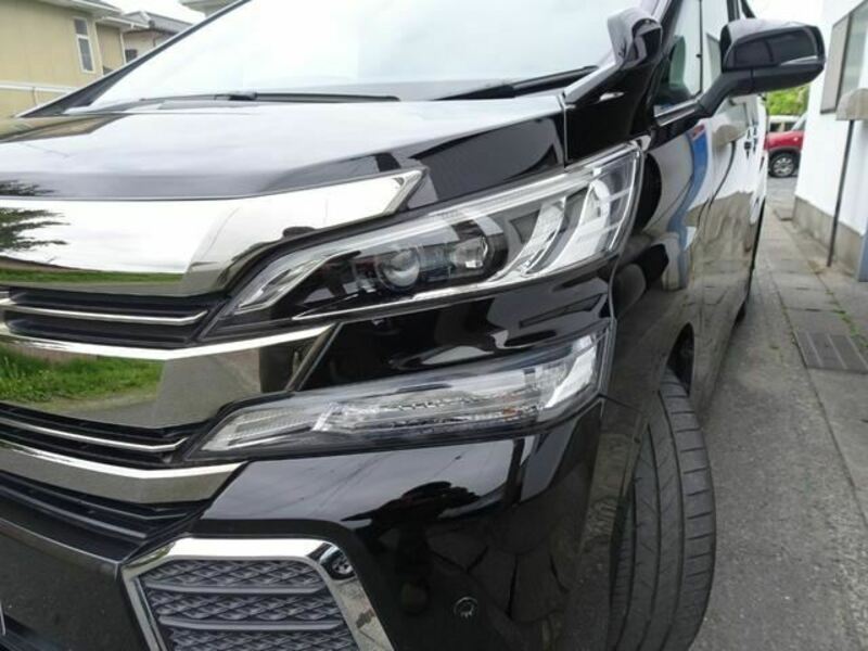 VELLFIRE-26