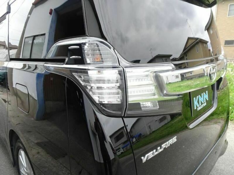 VELLFIRE-31