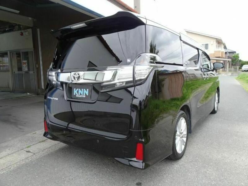 VELLFIRE-38