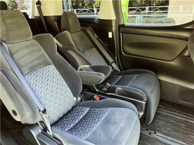 VELLFIRE-16