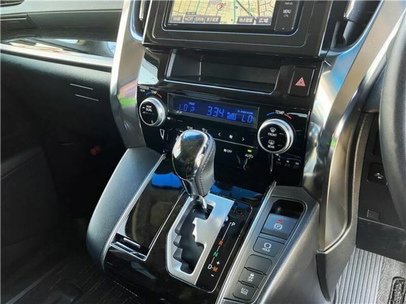 VELLFIRE-26
