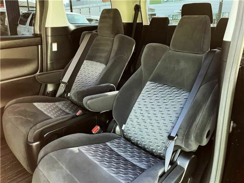 VELLFIRE-40