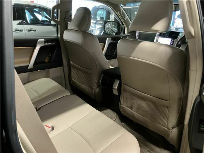 LAND CRUISER PRADO-8