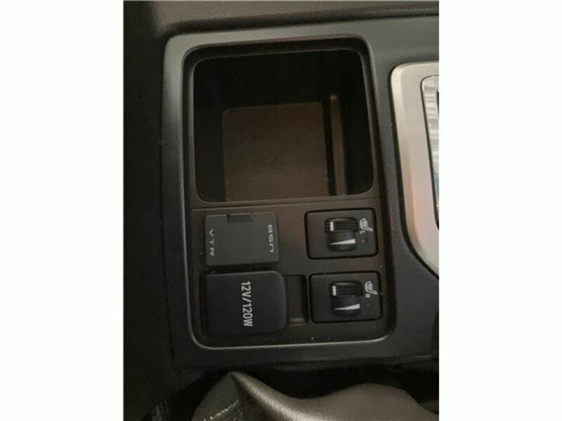 LAND CRUISER PRADO-12