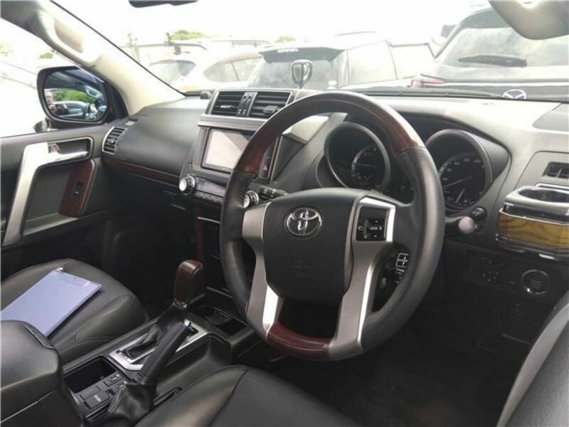 LAND CRUISER PRADO-2