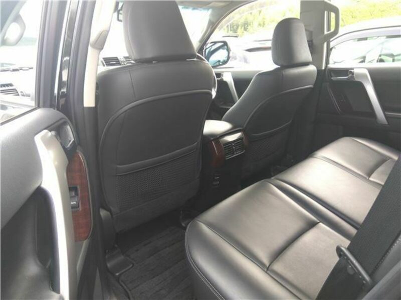LAND CRUISER PRADO-9
