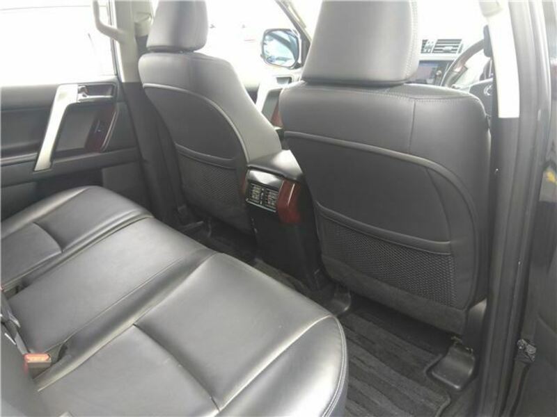 LAND CRUISER PRADO-15