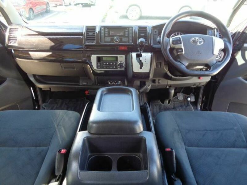 HIACE VAN-9