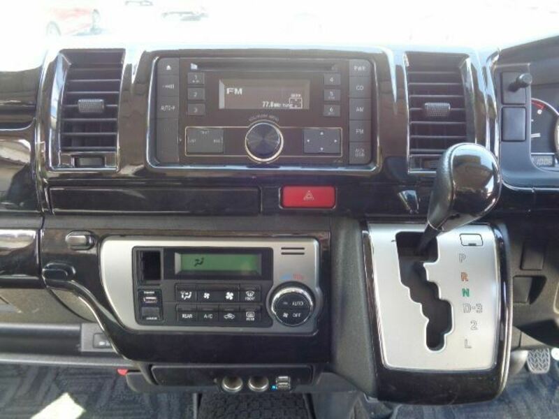 HIACE VAN-15